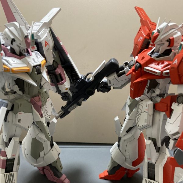 2体のアムロ専用機