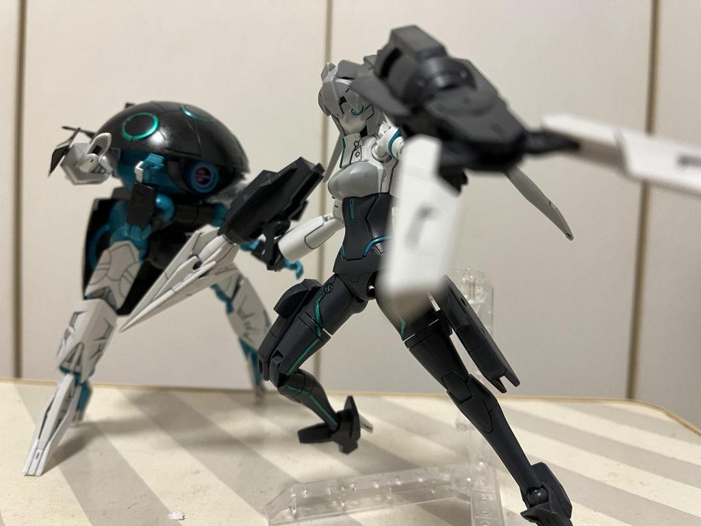 まあガイのストライクベントは右手だけなので、、左手はシザースバイザーっぽいですね