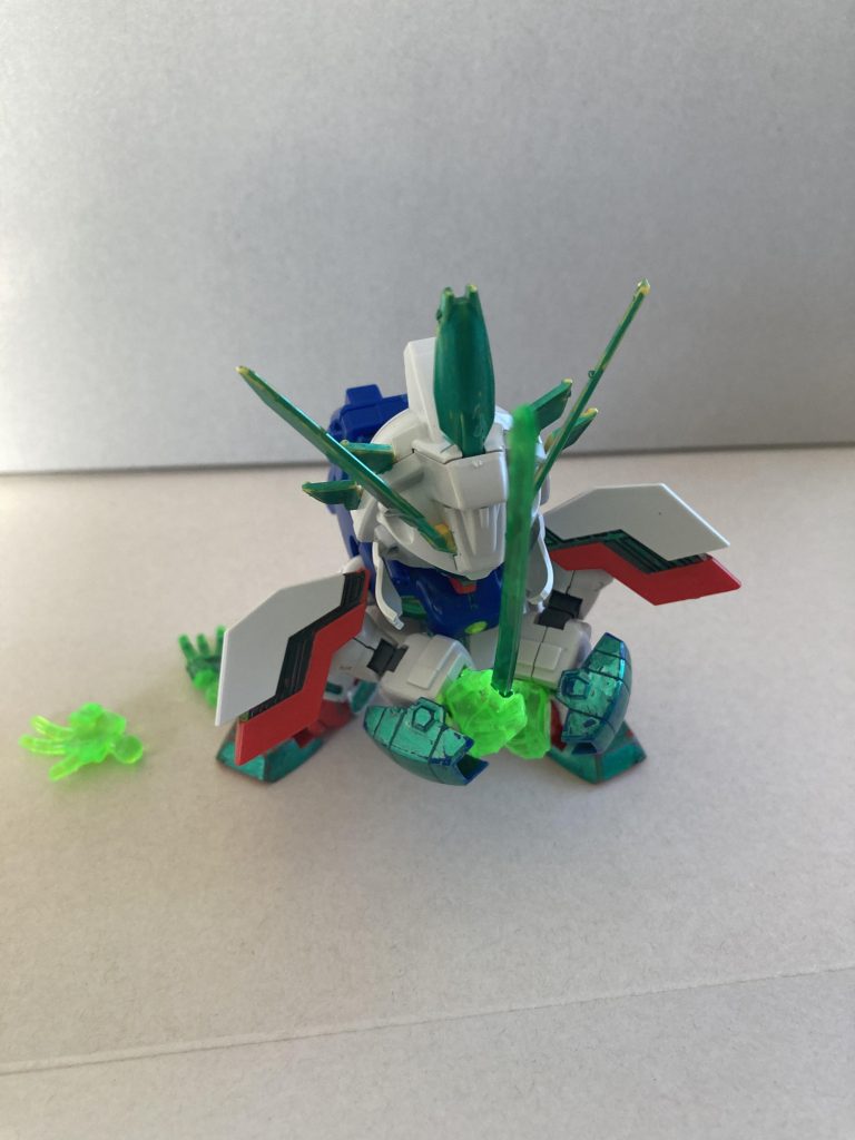 この全身緑の形態は超明鏡止水ハイパーモードといいいわゆる最終回限定フォームである。デビルガンダムを倒したその技は超石破天驚シャイニングフィンガーソード！