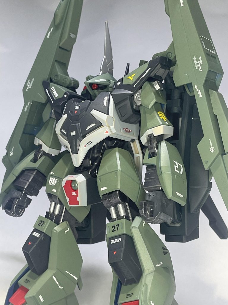 ともあれ、なんともボリュームあるマッシブなバーザムが完成して個人的には満足です。