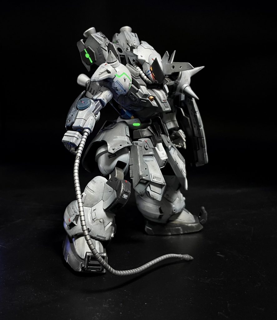 ヒートロッドどこに収納してるの?でお馴染みの電流ムチ果たしてあの世界のガンダムに当てる事ができるのか