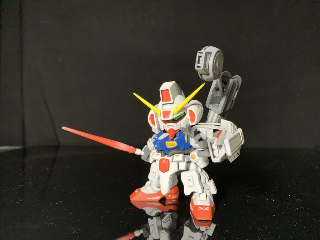 インコムとインコムラックも、今回用にフルスクラッチしています。本体との比率で言えばインコムは本来手のひらサイズほどですが、デフォルメをきかせてかなり大きくしてみました。プラ棒を用いて、射出も再現できるようにしています。