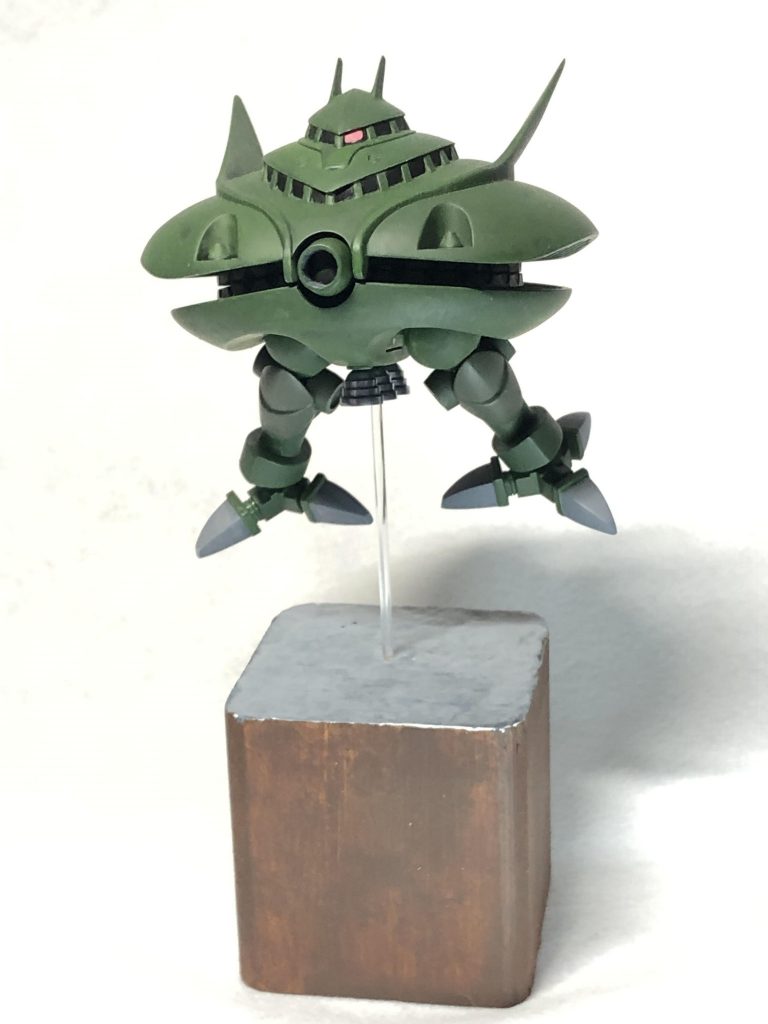 初めてビネット？的な物を作ってみました。作ったと言っても木製ベースにジェッソを少し盛って色付けしただけですが(^^;)