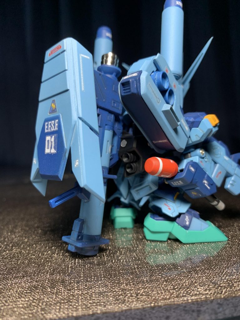 シールドはバズーカの上からマウントできたりします。