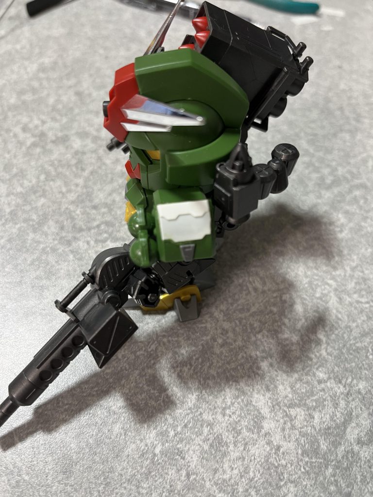 塗装前の肩のディテールアップ