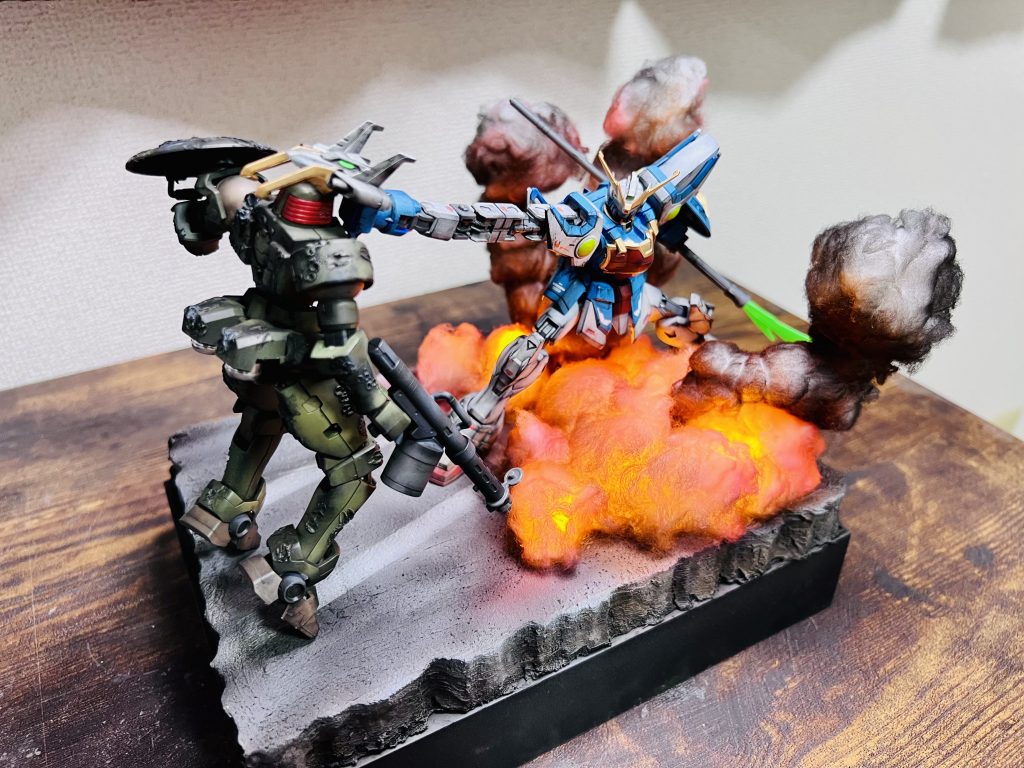 HGAC 新機動戦記ガンダムW シェンロンガンダム VSリーオーセット ウェザリング塗装済み完成品–2枚目/制作者：H4co Y