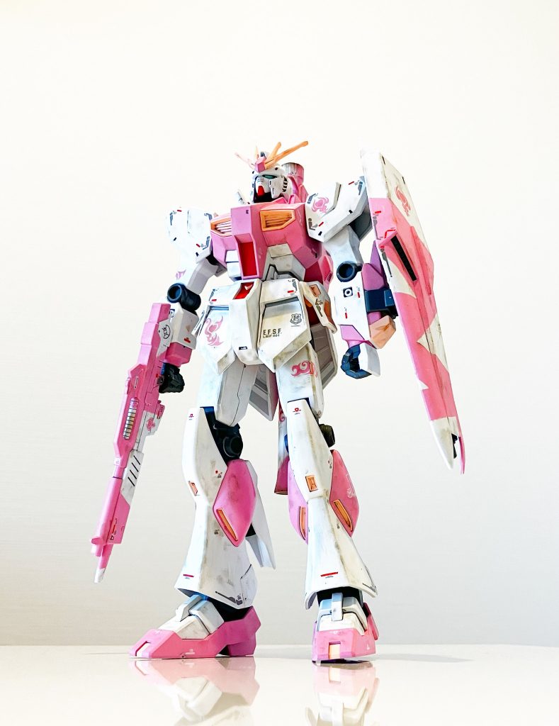 ニューガンダム–2枚目/制作者：Amoro