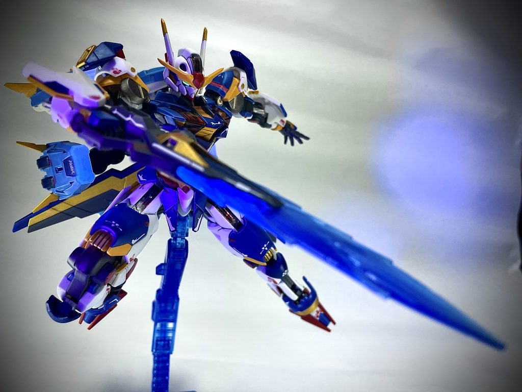 エアリアルには平手パーツはつきませんが、てきとーにジャンクパーツを使って付けてみました。やはり平手が似合いますね。