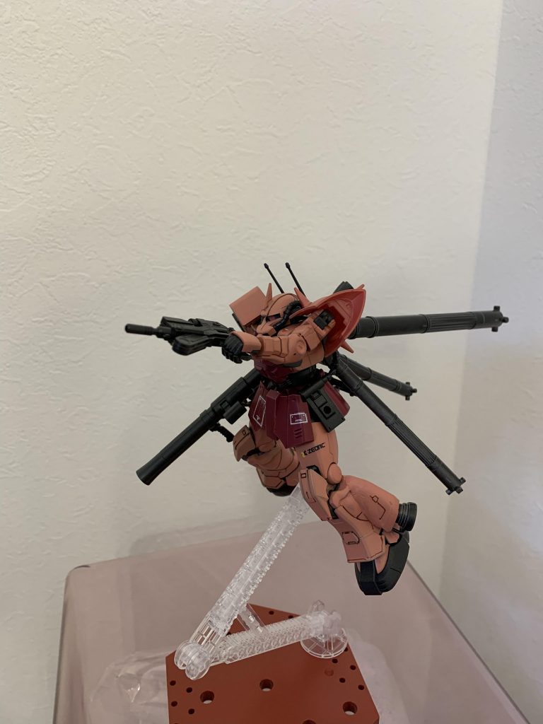 単騎で戦場に駆けつけるために外付けのプロペラントタンクを搭載し戦場ではパージして作戦を遂行する