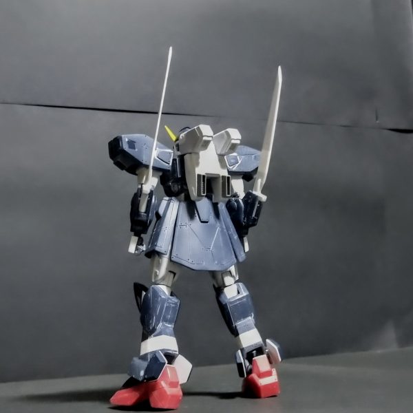 ガンダムシュピーゲルの本体の加工がここまで出来ました😊😊後はいつものプラ板貼りになります！（2枚目）