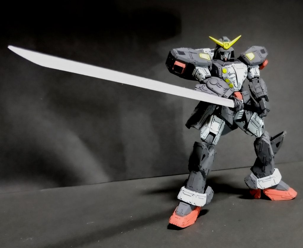 本来の設定の武器とは違うのですが、何故かドイツとゆうより戦国武士に見えてしまい刀を製作して装備しましたが、違和感が無く驚きました。