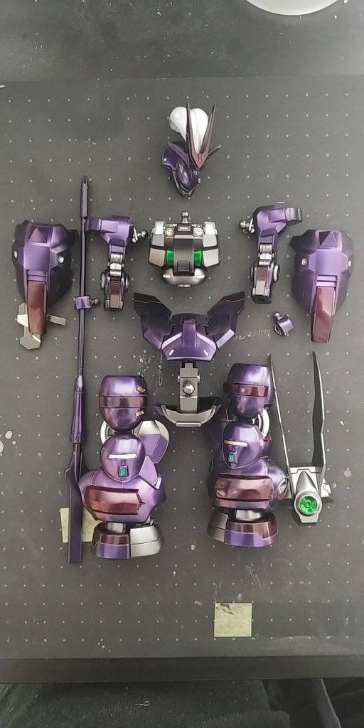 原作より紫強めで、赤紫と塗り分けしました。