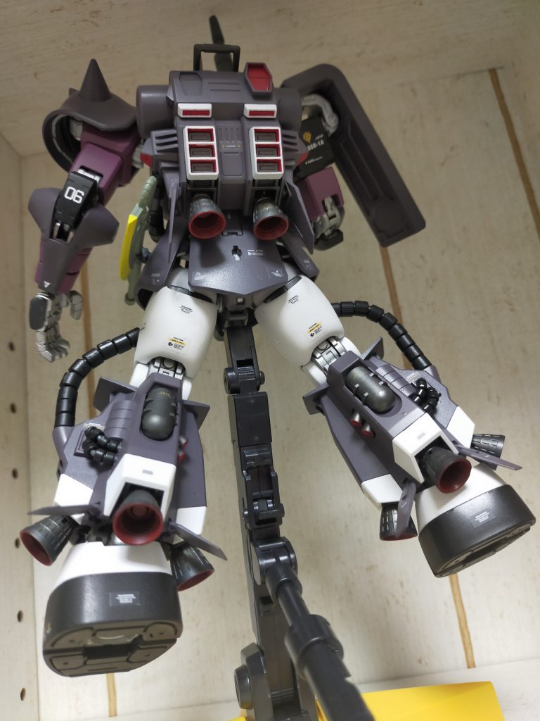 バックパックやバーニアの細かい塗り分けは苦戦しました…😅