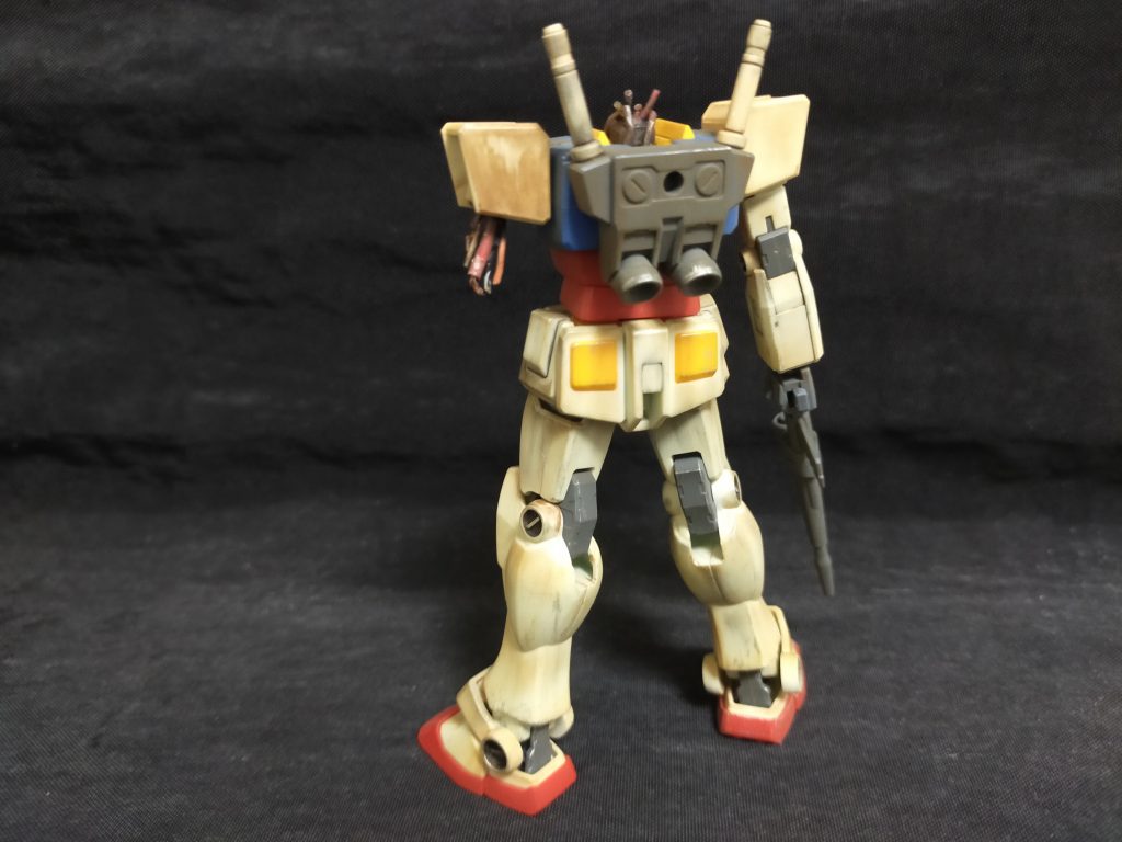 手軽さを重視したので、未塗装につや消しでウェザリングを施しています。