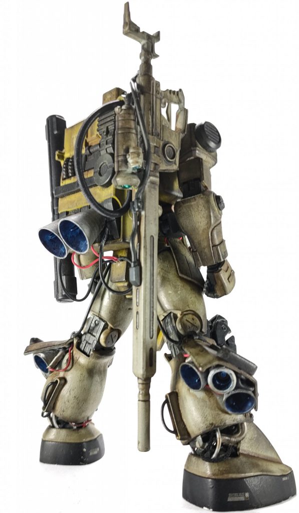 脚は太腿でたしか10mm延長しています。フロントアーマーとっぱらった関係ですんごい短足に見えたので、思い切って伸ばしました。