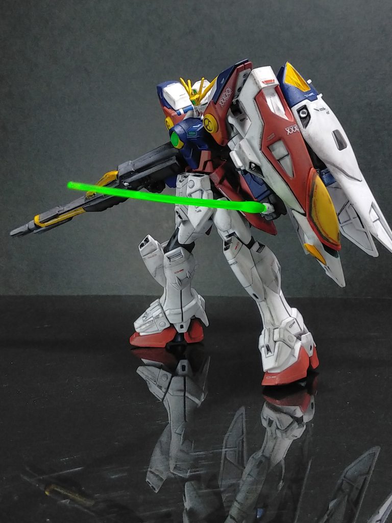 デカールは以前作ったRGウィングガンダムゼロEWの水転写デカールが余っていたので利用してみました。