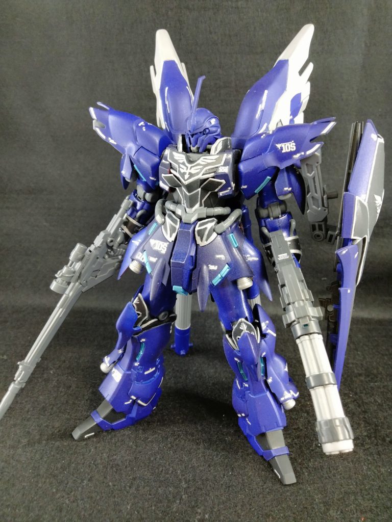 シールドを懸架して、左手にも武装を。某ACのダブルトリガーみたいでたまらん…！話が逸れますが、ACとかロボゲープレイ時は格納庫画面を飽きもせずにずっと見てました。それ故か素立ちが1番カッコよく見えるんですよねぇ…(ポージングセンスがないことは密に、密に…)