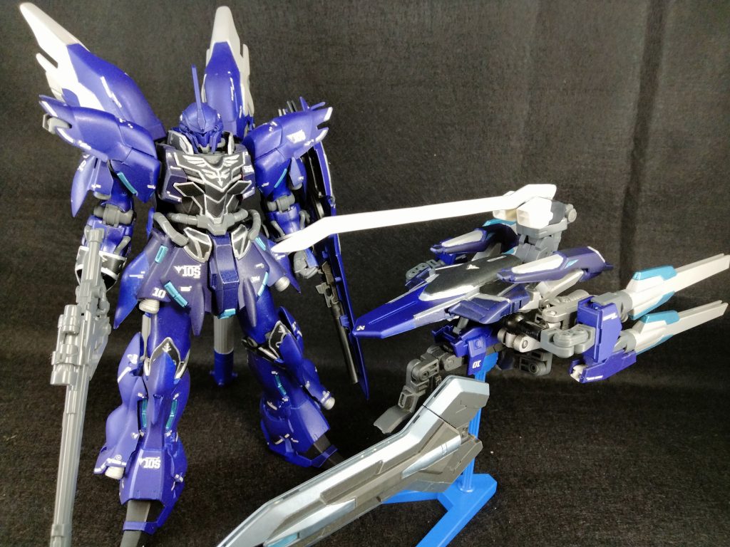 本体と並べて。当初は分離合体を視野に入れてなかったんですが、なんか出来そうだったのでやってみました(・∀・)本体はこちらです。シナンジュ プランB支援機との合体はまた後日。合体は浪漫なんで実用性はありません…また某構成員さんによって歴史の闇に葬られる予定ですw