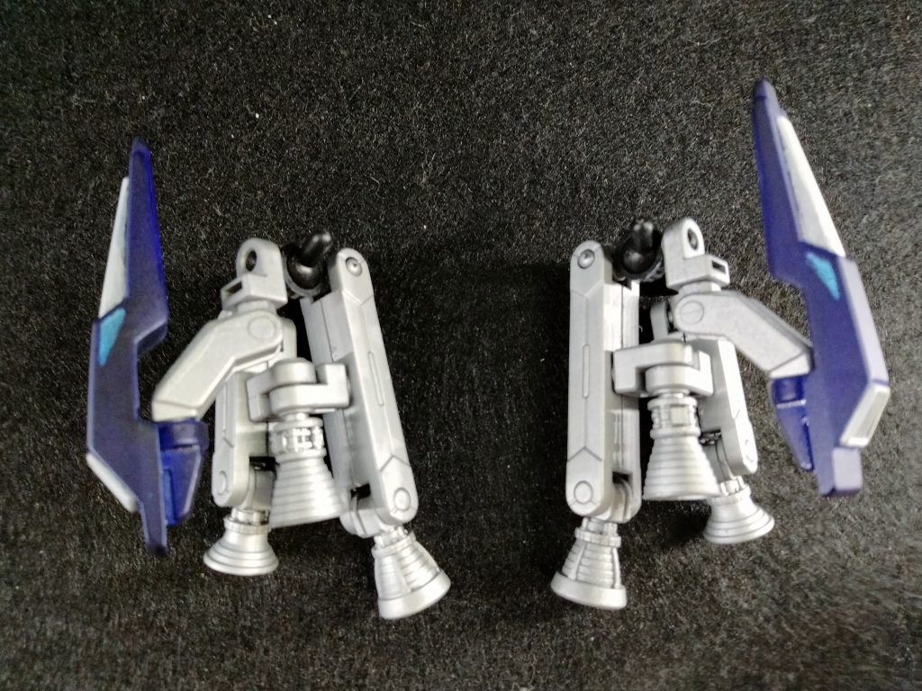 以下パーツごとのショットです。ジョイントで作ったブースターです。接続部分がボールジョイントなのでちょっと動きます。メカメカしくて好き。