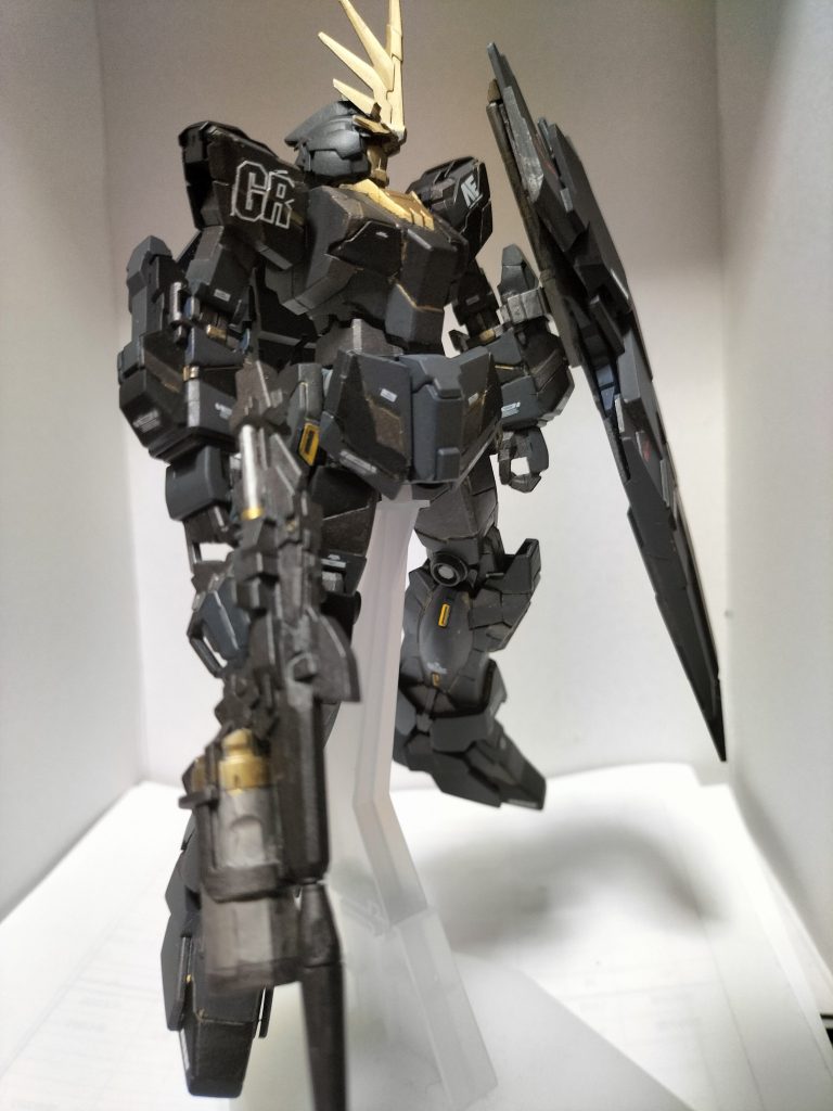 退院して、家でもガンプラ出来る様になったので、塗装しました！マリーダさんが乗るようなサイコ・フレームが怪しく光る感じで