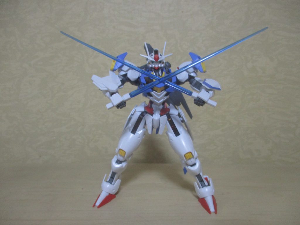 「逃げれば1つ、進めば2つ」なビームサーベル二刀流！！ｗ