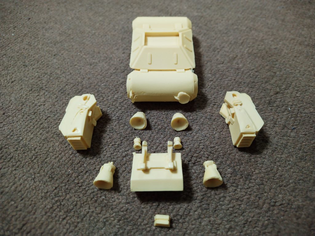 バリュートのキット内容はこんな感じですう〜ん…これぞガレキなのかな?「完成までの足掛りはほぼ用意した…後はお前次第だ」的なスタイル_(┐「ε:)_