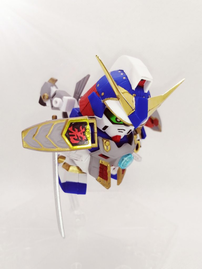 パックパックを展開したケンタウロスモード。騎士ガンダムと同じギミックですね。武者精太や二代目将頑駄無など、当時のＳＤガンダムにはケンタウロス化するキットが、多かったように思います。