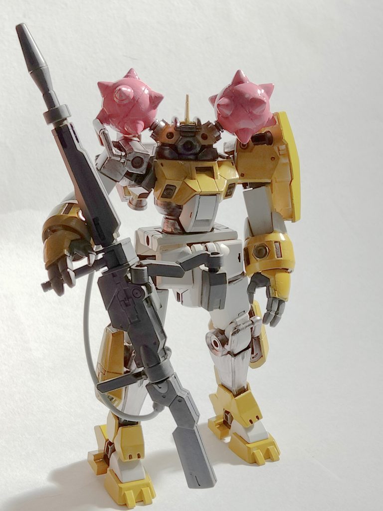 本体色は、クリームイエローによもぎ色を混ぜ合わせて配色しました。