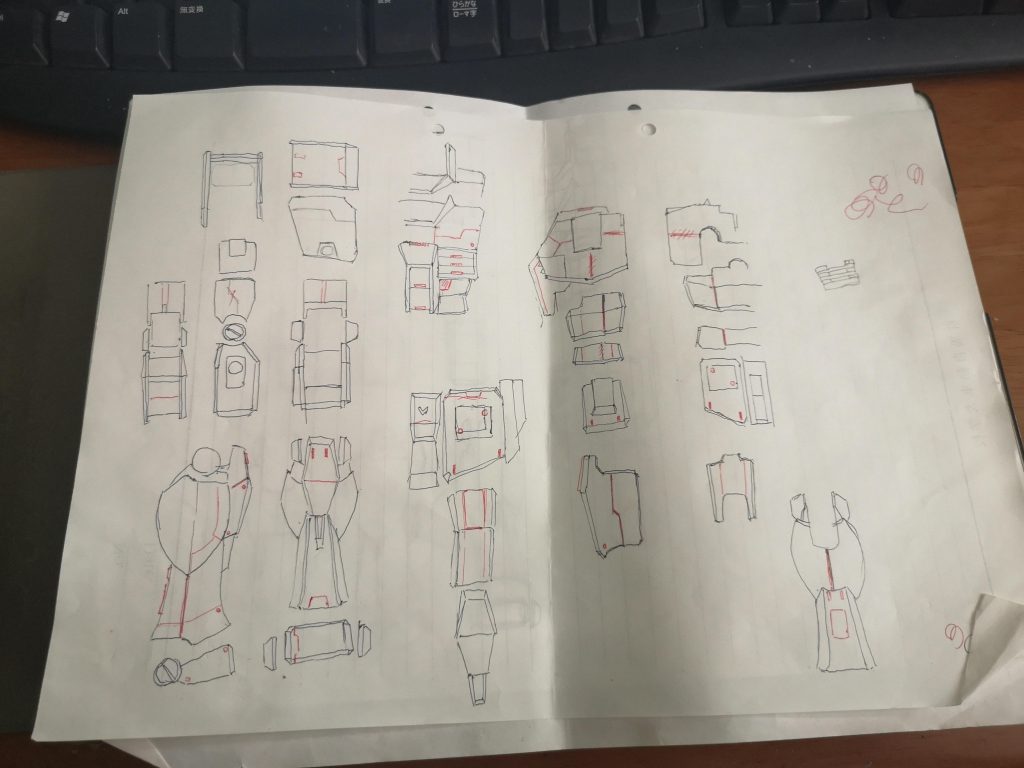 ディティールアップの計画段階。いくつかのパターンを描きだして、どこを掘って、貼るかを考えました。結局コレやってる時間が一番長かった気がします。精密なディティールやってる人はどうやってるんだろう?