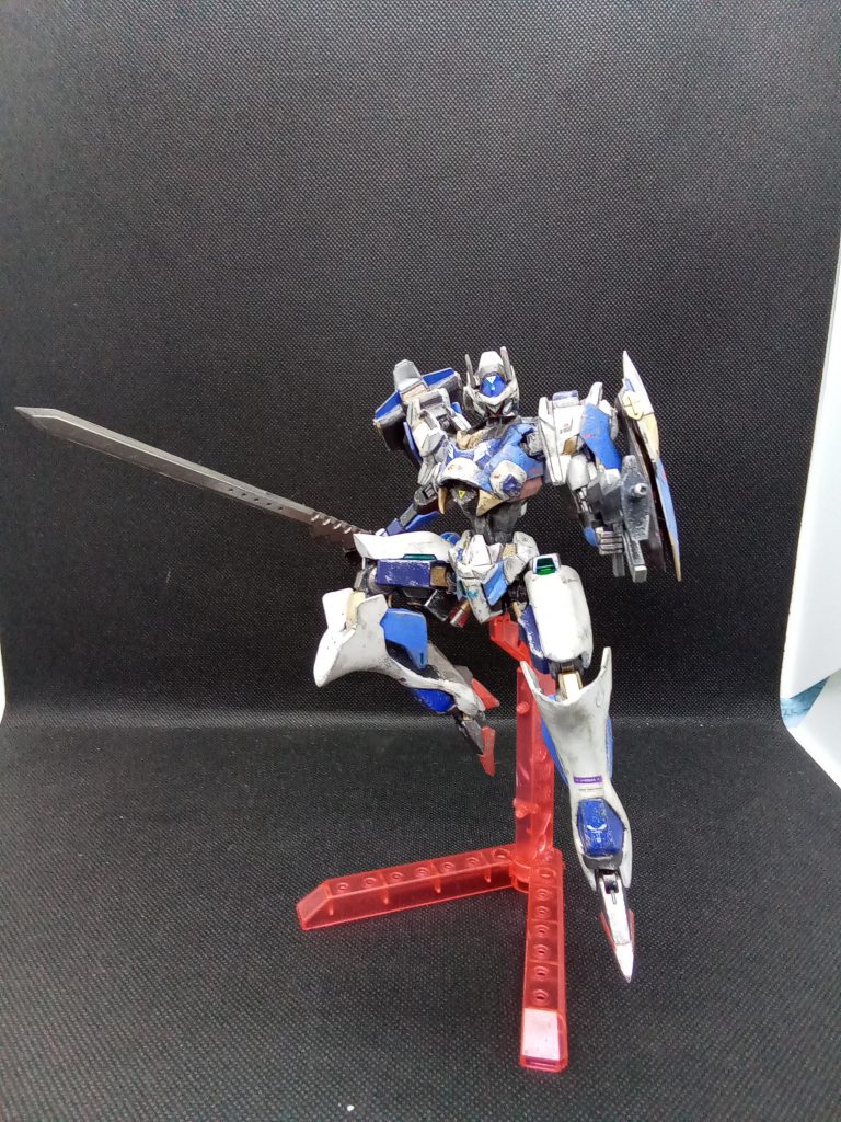 大型実体剣装備剣はランドセルに懸架する予定