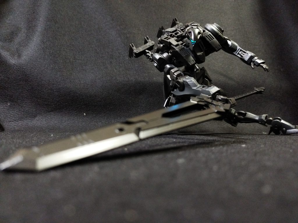 鉄血の機体ということで、大剣も作ってみました