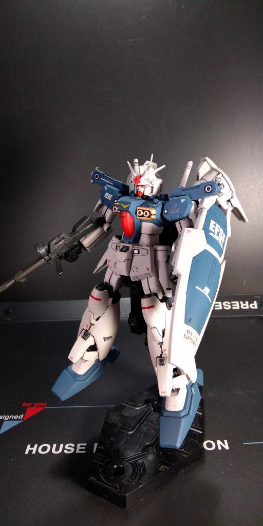 初期キットで合わせ目いっぱい、塗り分けも大変でしたが、スタイルが思っていたよりも良く感じました。毎回撮影時にズングリするので撮影技術の未熟さを感じます。