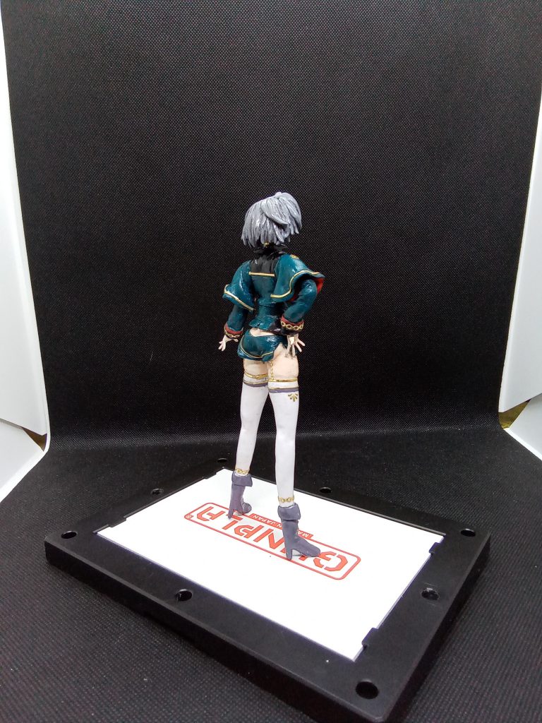 金色部分は100均のネイルアート用デコシール