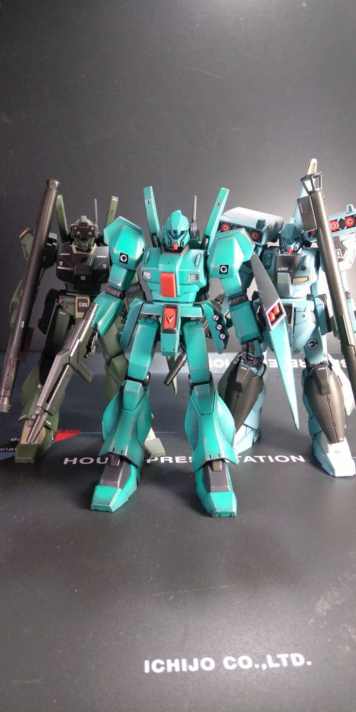 ジェガン３機の集合画像です。バトオペ風の汎用型、強襲型、支援型が揃いました。最後まで御覧頂きありがとうございました。