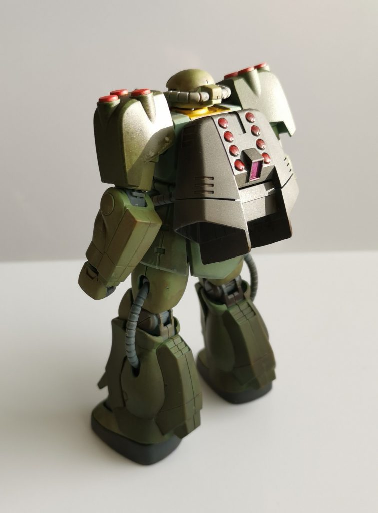 バックパックはザクマリナーのをポン付け。FⅡのパイプをすこしカットしてます