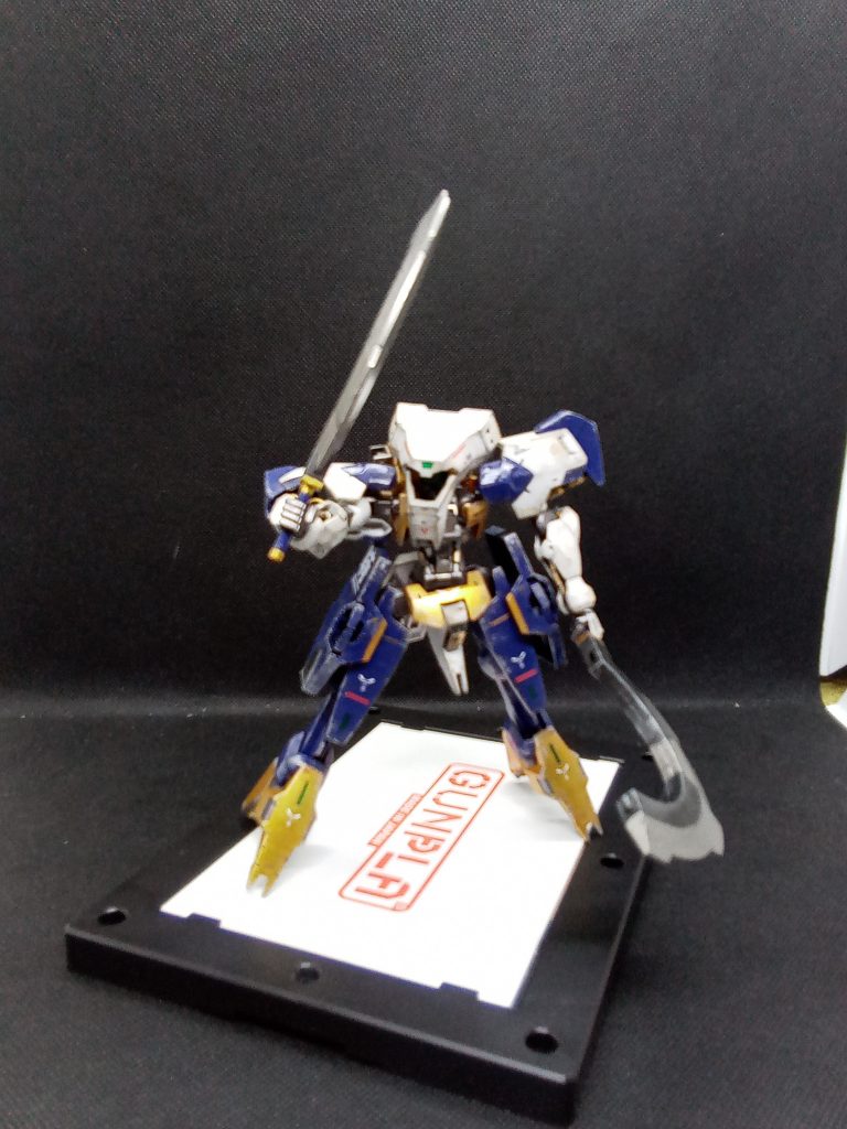 大型実体系格闘装備は造るのも塗るのも楽しい