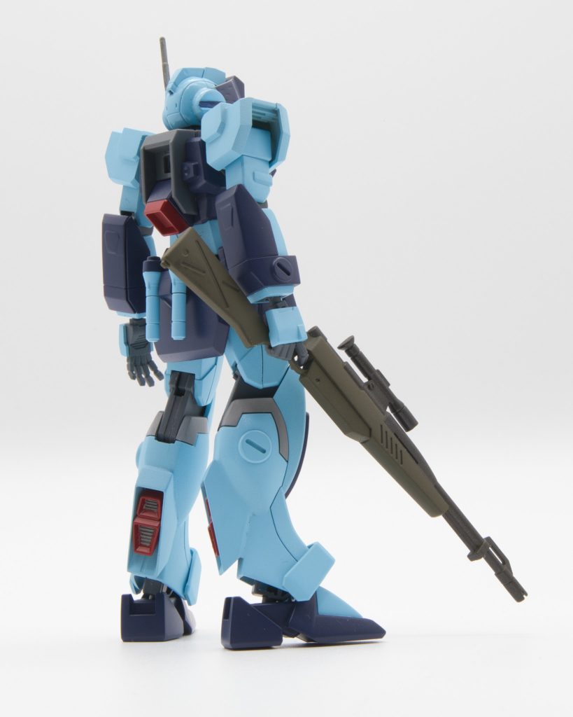 SEED系のMSってあまり丸いバーニアとかスラスターって見ないので脹脛のスラスターは四角いやつをつけました。