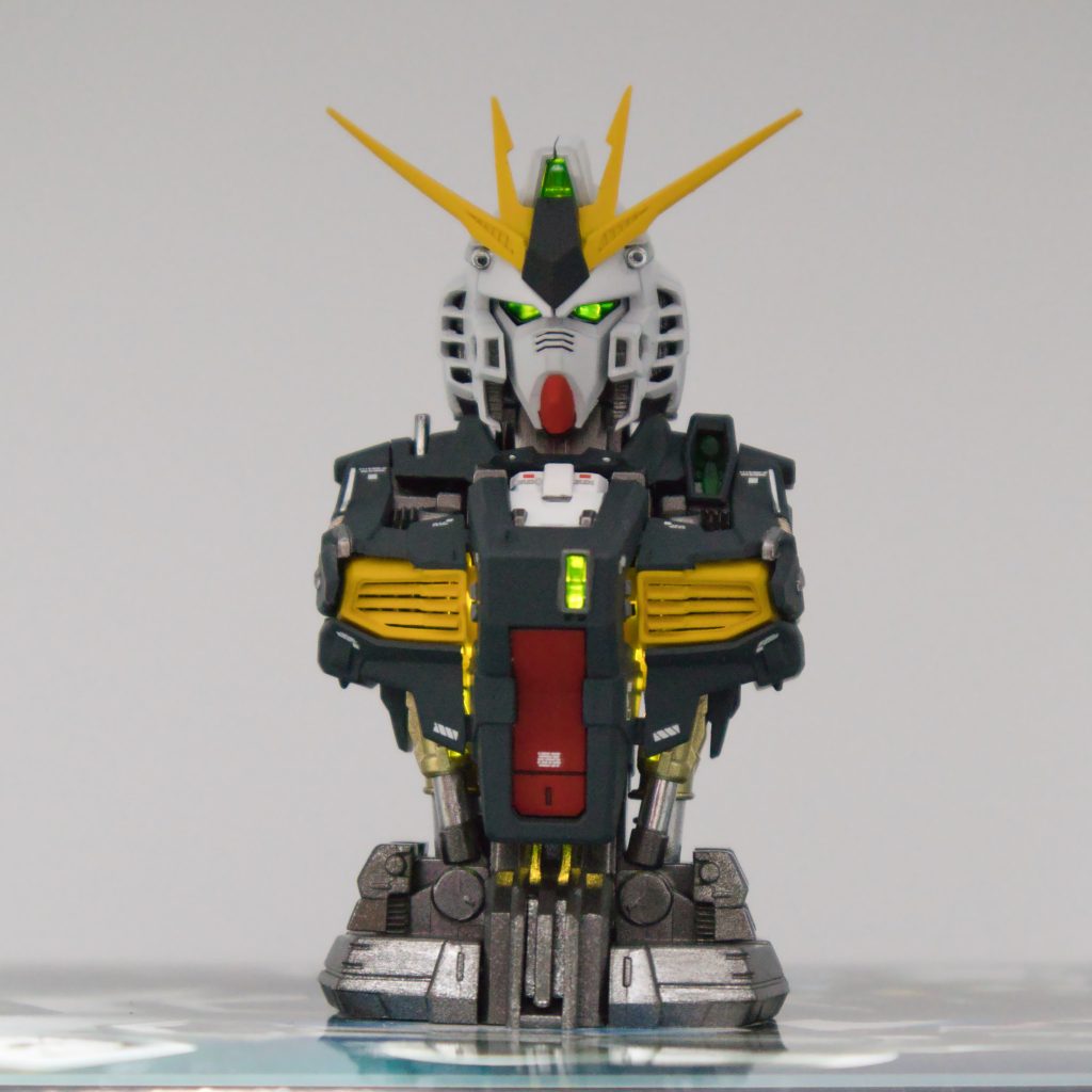 光らせるためのルミナスユニットとやらは2つ必要ですが内装メカの方に1つ入ってるだけなのでもう一個はオークションで格安で手に入れました。最後まで閲覧いただきありがとうございます