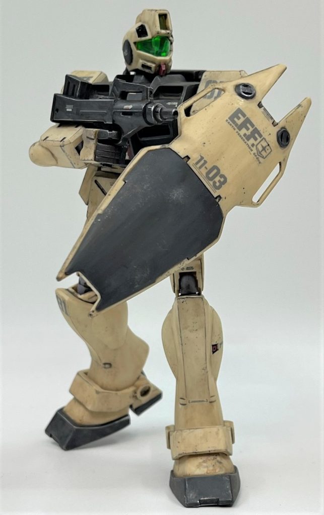 完全筆塗りで、窓をちょっと開けるレベルの換気で問題ない手法でとりあえずここまでできました。私はがっつりウェザリングするのが好きなので、今回の手法でも全く問題無く仕上げる事ができました。アクリジョン特有の塗膜のザラザラ感のおかげで、各種ウェザリング塗料が乗りやすかったので相性はよさげです。逆にウェザリング等無しで綺麗に仕上げようと思うと、つや消しクリア筆塗り手法はかなり厳しいと思います。今回は完全手探りだったので色々と改善点は残りますが、少しずつフィードバックしながらブラッシュアップさせていきたいと思います。まずは部分塗装で成り立つキット、工作内容で経験を積み、いずれは全塗装にもチャレンジしたいと思います。