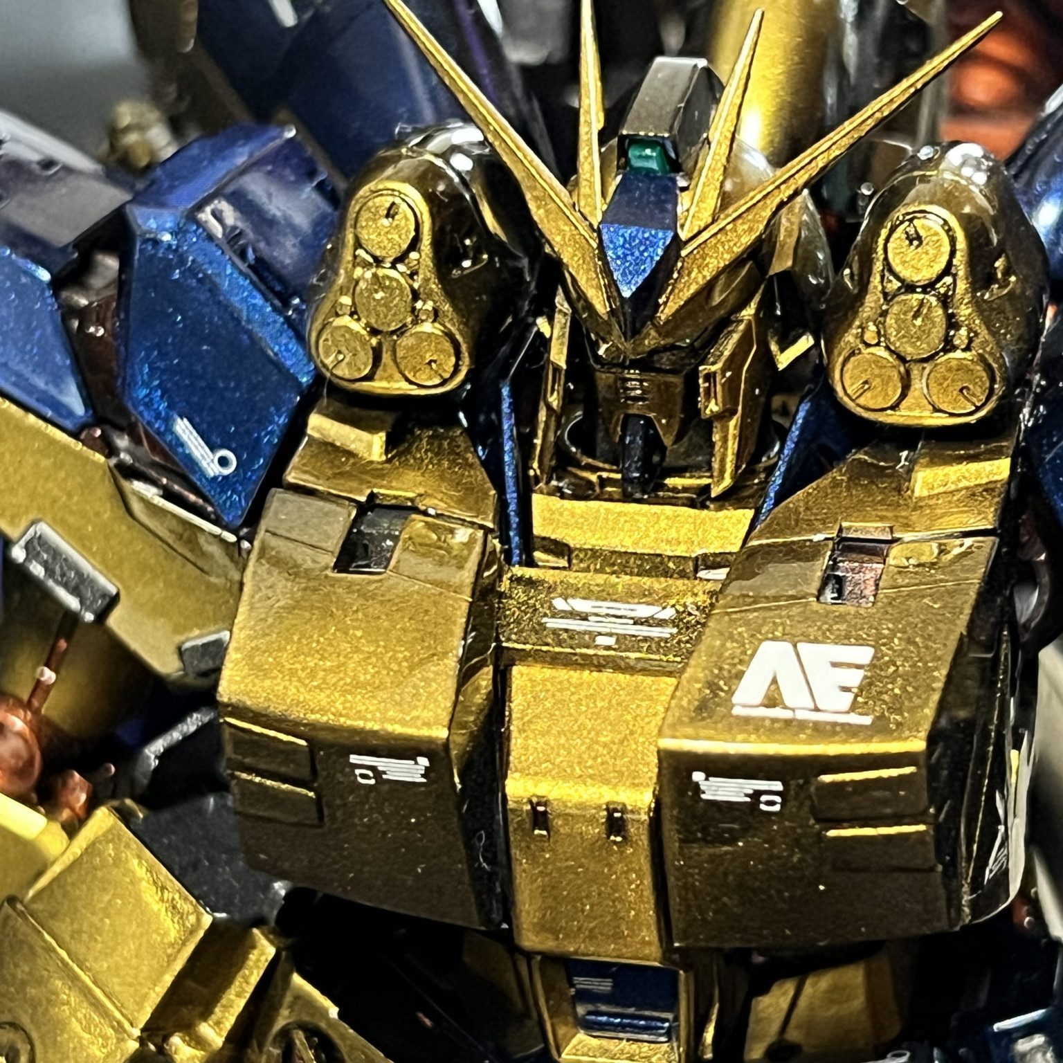 Hi-νガンダムHWS axゴールド塗装｜R.FACTORYさんのガンプラ作品 