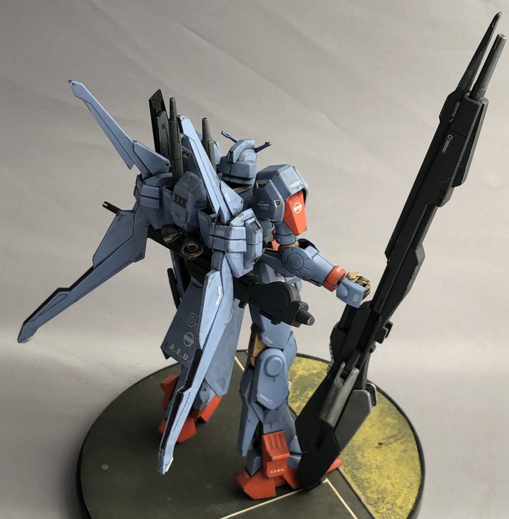 整備士「ちょっ、コラー!センサーを持ち手にすんなってっ何回も言ってんでしょ!?アライメント狂ったら、再調整面倒くさいんだからね!!まったく、あんたときたら...」と言うツンデレ整備士の怒号が響きそうなメガランチャーの持ち方ですw