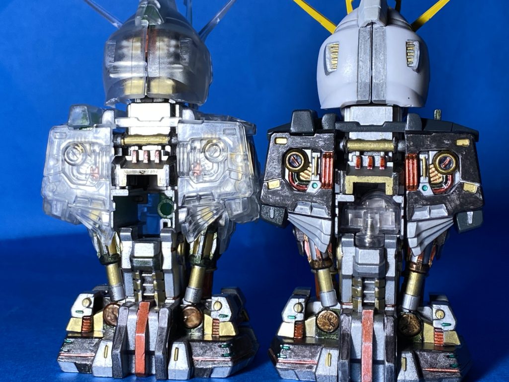 地味ですが、ヘッドパーツのとさか部分は合わせ目消ししてあります。