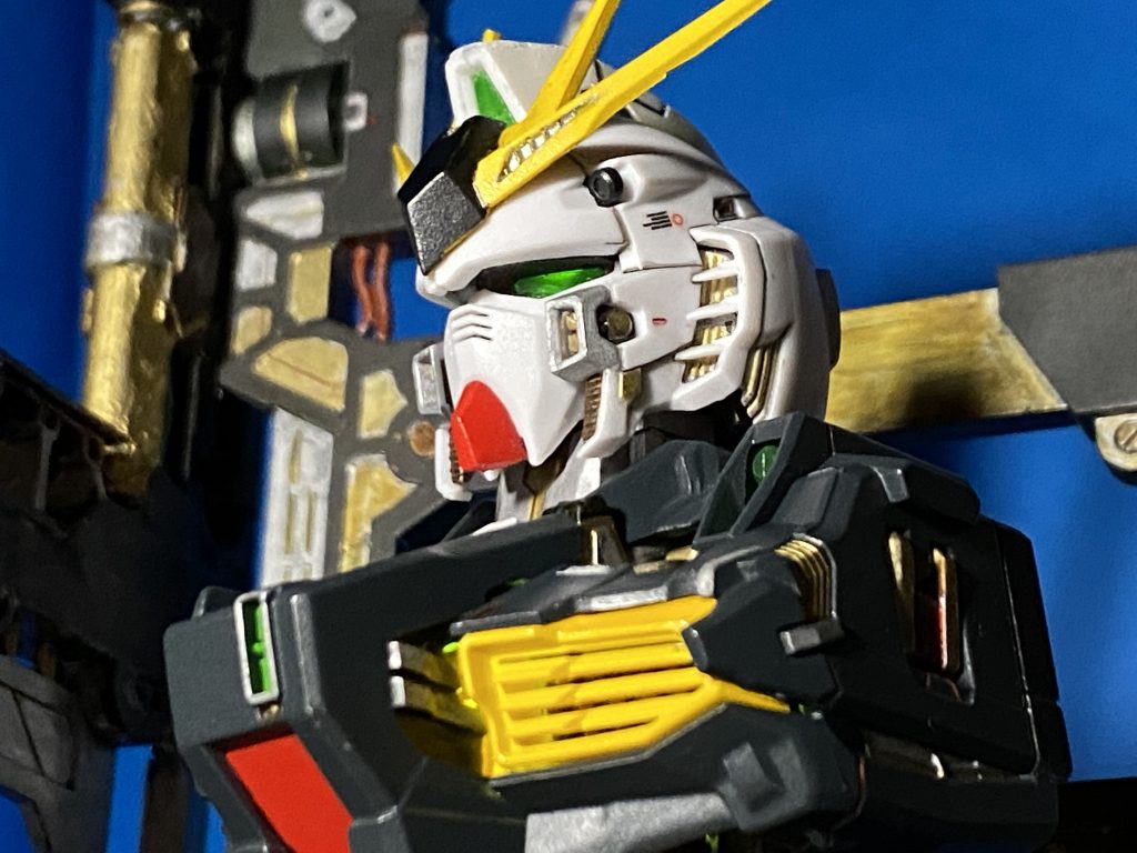 ガシャポンとはいえ、非常に高精細な造形となっています。装甲＆内部メカ全塗装＆デカールを追加してあります。