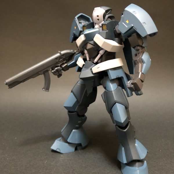 今月のオルフェンズ 11月　HG 漏影