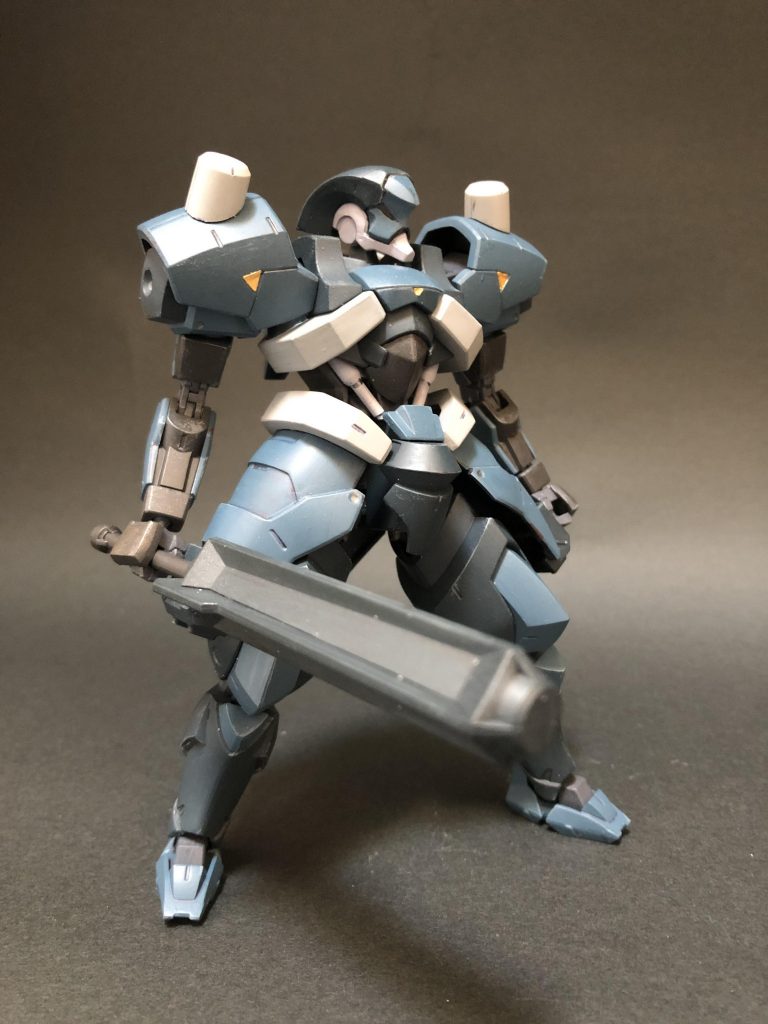 漏影の武器を持たせてみました。