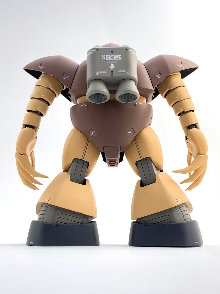 色分けが優秀なキットなものの、脚スソ部とフレーム部は一体なのでそれっぽく塗り分け。合わせ目がフレーム部のモールドをまたぐので、合わせ目を消しつつ丁寧にモールドを再生しました。