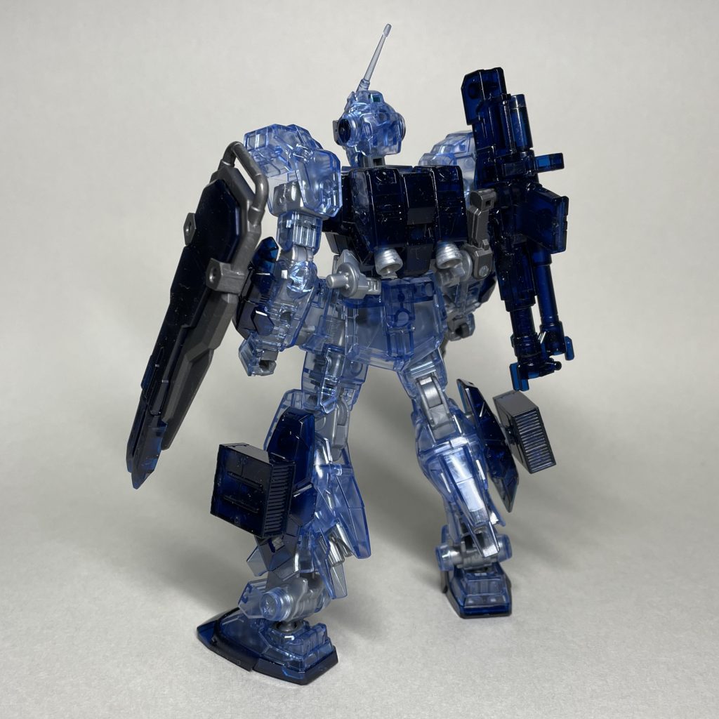 未塗装状態(うしろ) 乾燥時間や取り扱いにくさを面倒がり、魔が差してクリア吹き直前にフラットクリアを吹く方針に転換しましたが、判断を誤ったかも。つや消しコートした途端に存在感が消えました😅