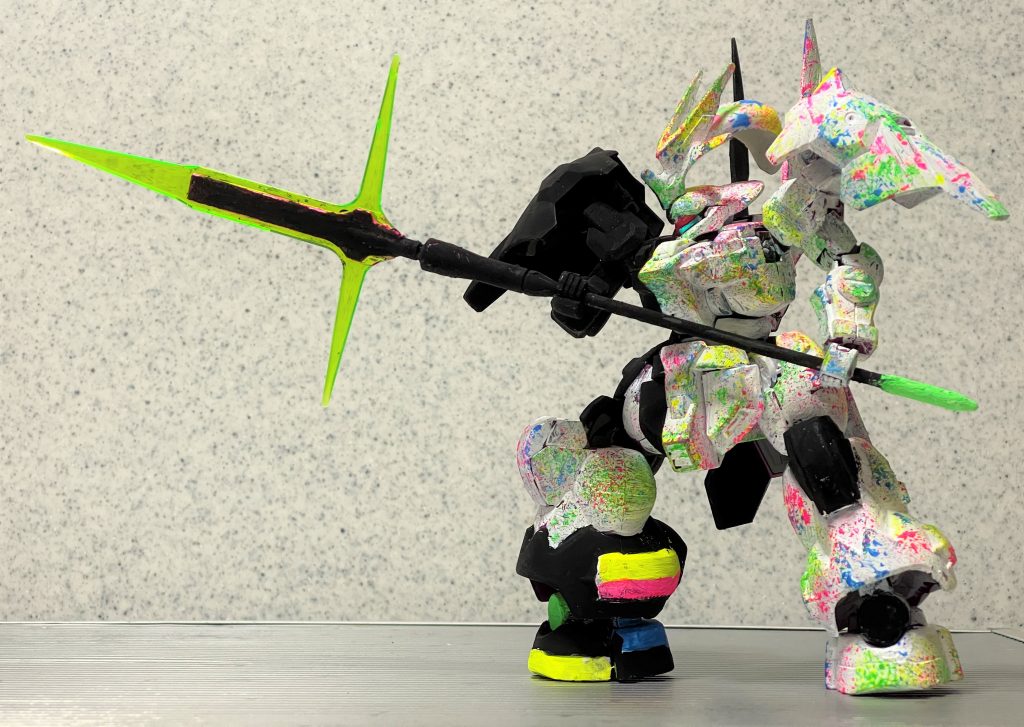 (　。・v・。)ﾉ こちらは通常のライティング。