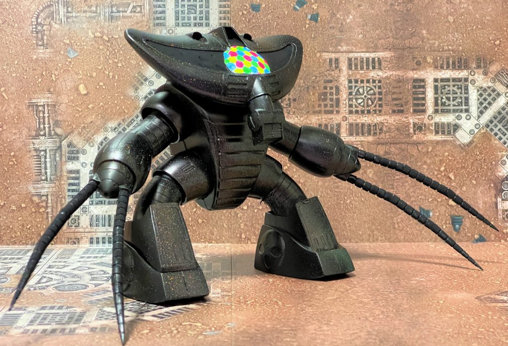 対MSに特化したこの特殊な機体は、連邦(ティターンズ含む)の次の計画にとってはかなり規格外の代物であった。そこで「特殊には特殊」をということで、「攻勢迷彩」をはじめとする特殊技術を満載した試験機として改良が施された。