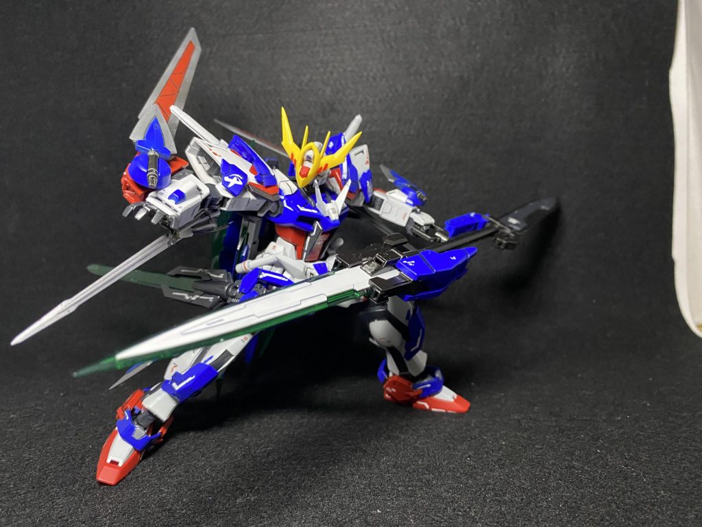 そして最後の剣,GNソードD(デュアル)。天ミナのオキツノカガミにGNソードとGNソードⅢを接続し,取っ手としてケンプファーのチェーンマインの物を取り付けています。